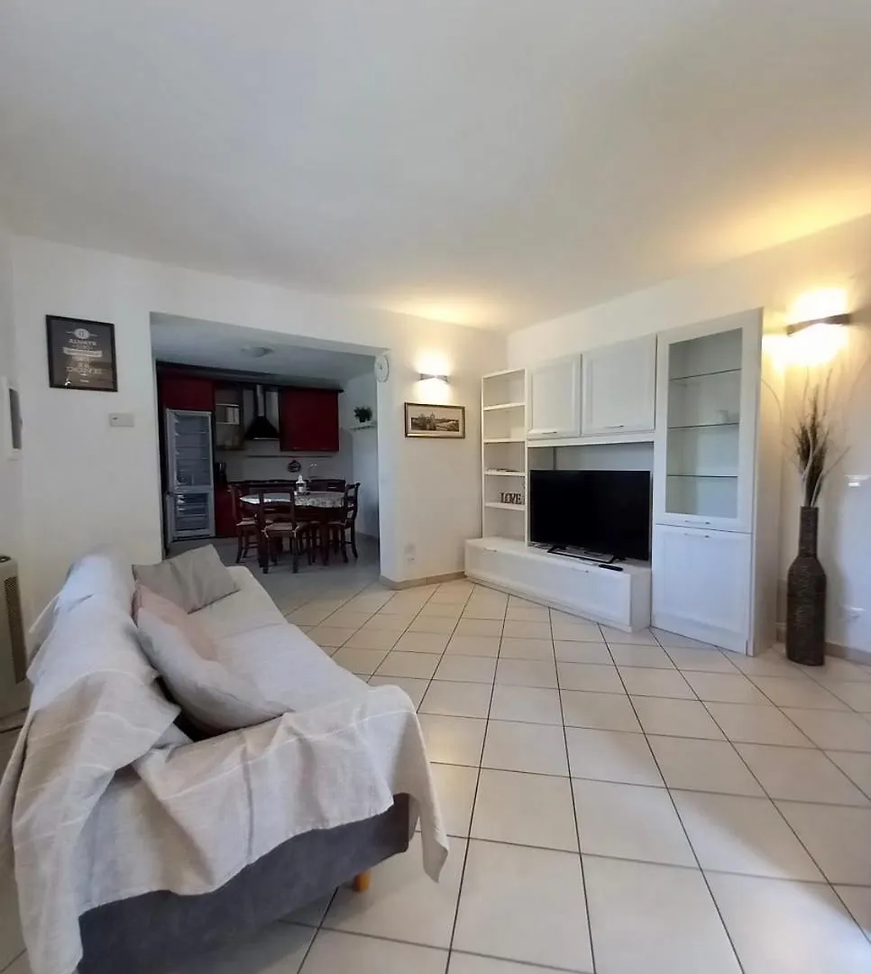 Villa Noah Con Giardino 2 Camere E 2 Bagni Stiava 0*,  Italy