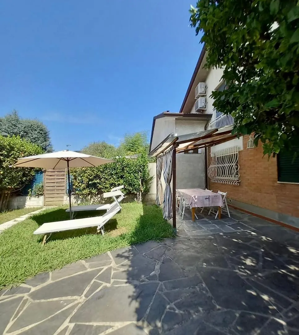 Villa Noah Con Giardino 2 Camere E 2 Bagni Stiava Italien